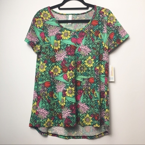 *3 for $36* Lularoe Classic Tee Shirt Small - Picture 1 of 5